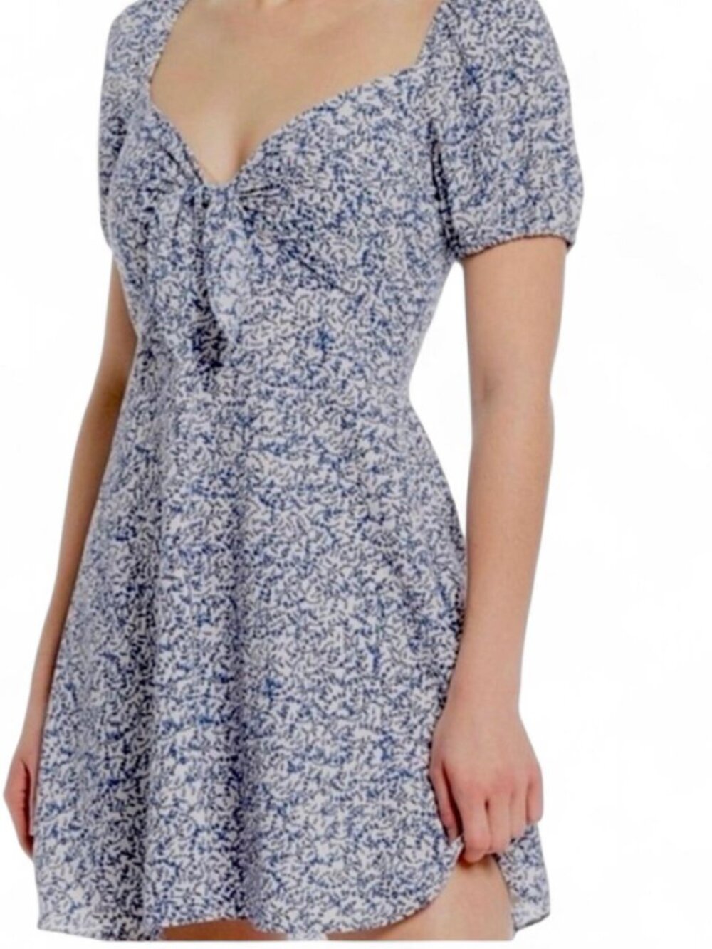 NWOT. Gianni Bini White Blue Floral Tie Front Puff Sleeve Mini Babydoll Dress